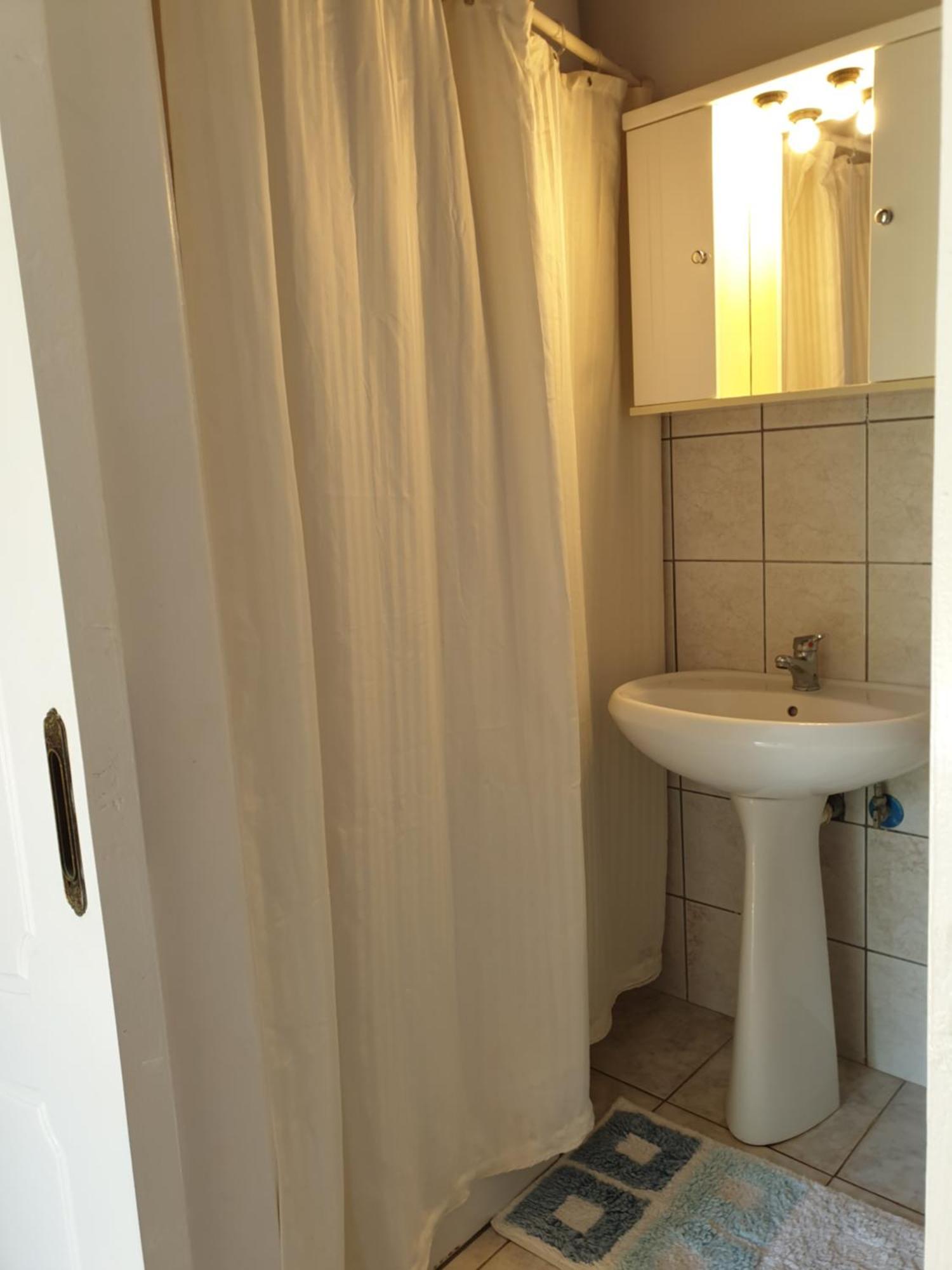Errika Apartment Ipsos